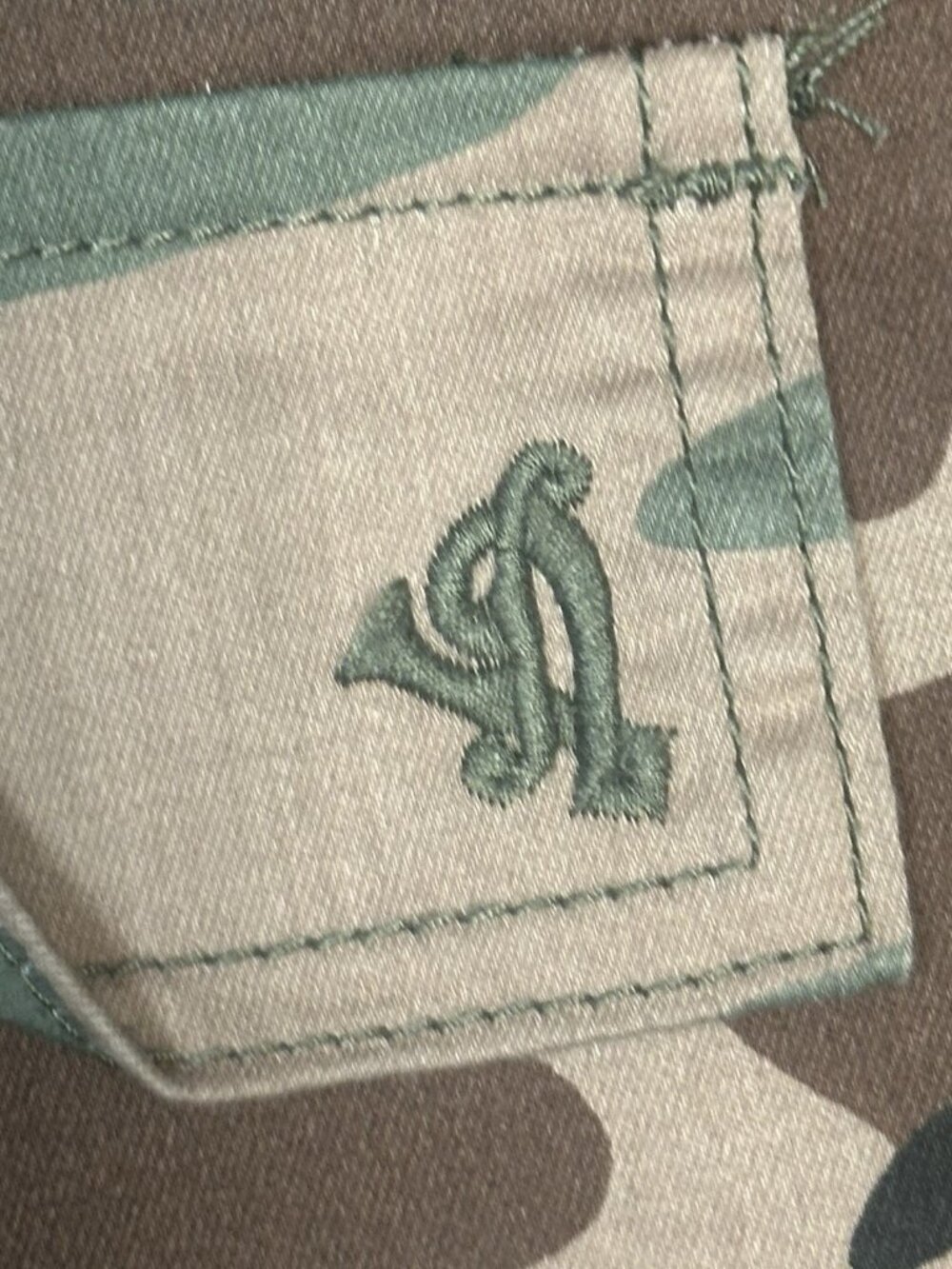 VIP Jeans Green/Brown Camo Cargo Pants Women Size 9/29 Mid Rise Stretch Pockets - Picture 7 of 14
